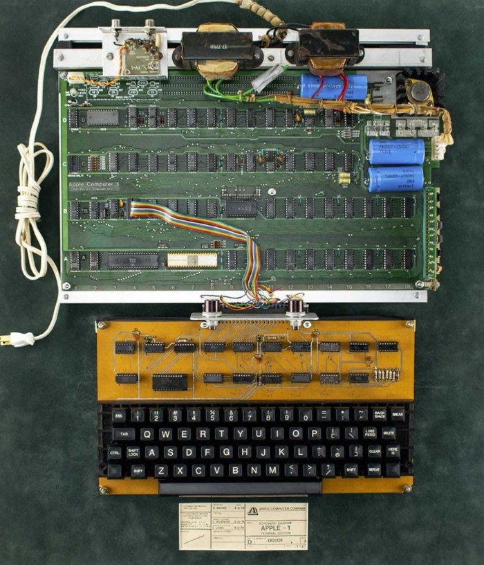 458711美元！一臺全功能蘋果Apple-1電腦被成功拍下