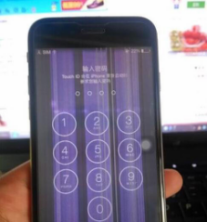 手機進水顯示不正常