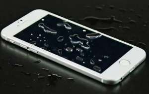 手機(jī)屏幕失靈？除了硬件損壞還有這幾種原因