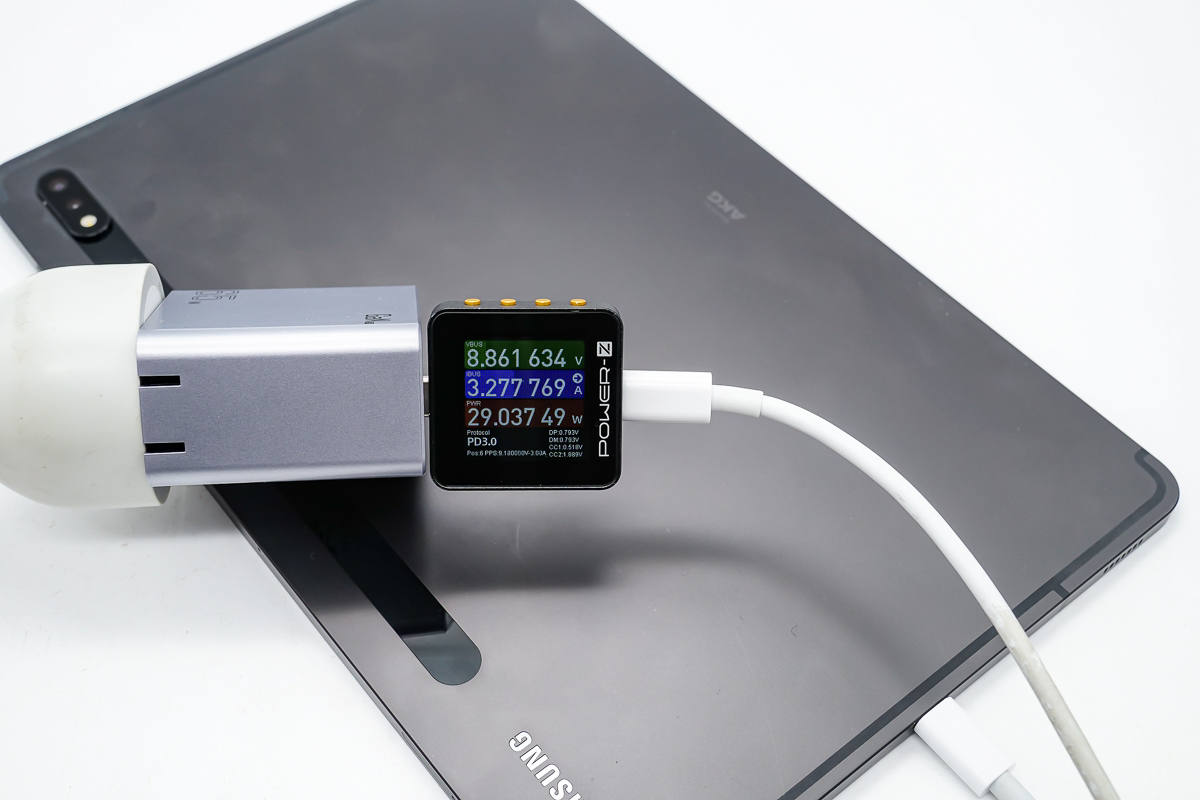 充電頭卡到充電槽里了怎么辦？