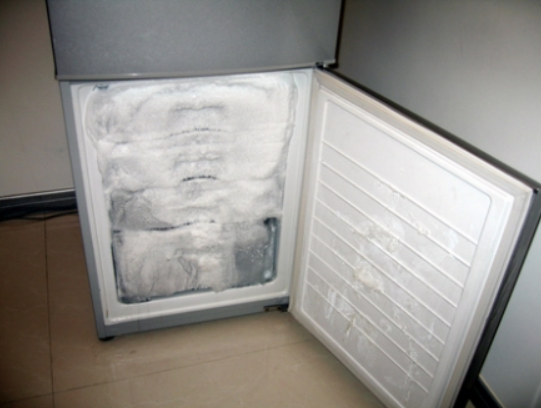 冰箱罷工不用愁，專業(yè)維修讓它 “滿血復(fù)活”